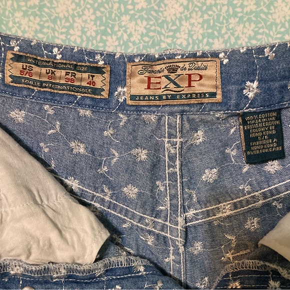 💙 Vintage Express Embroidered High Waist Cotton Jean Shorts, Size: 5/6 - Picture 6 of 9